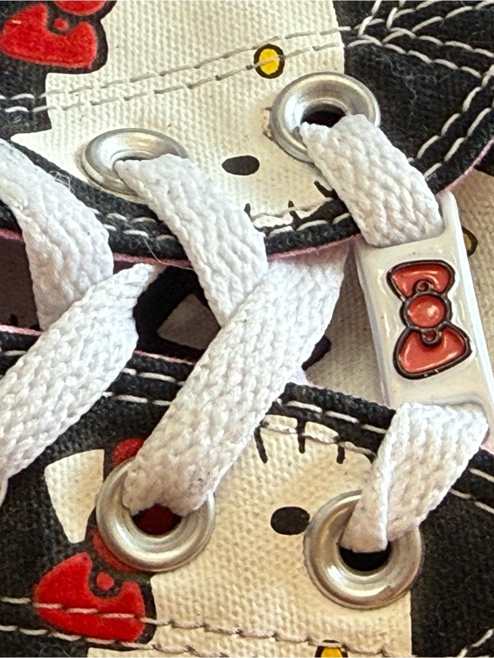 Converse x Hello Kitty Chuck Taylor All Star Canvas Ox Low Top Sneaker - Sz 10 - Picture 2 of 6